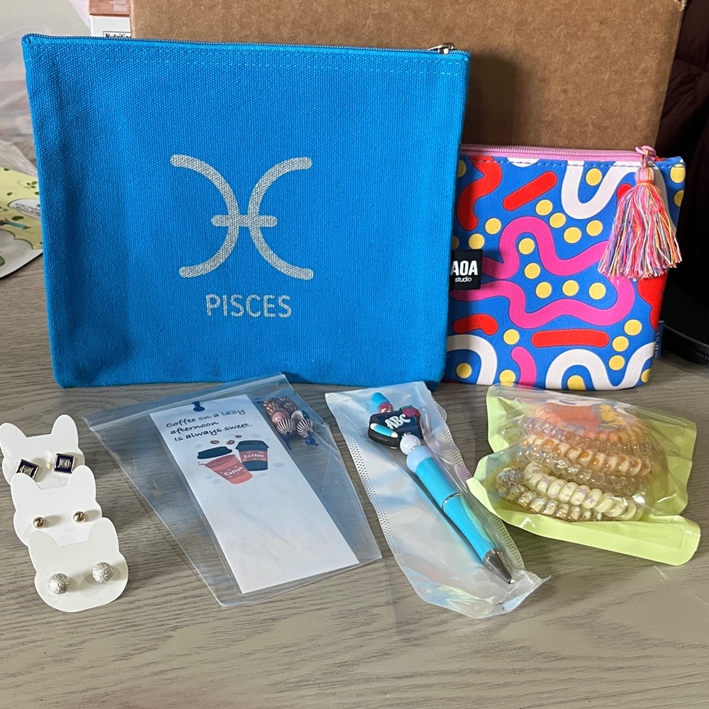 GIFTABLE BLUE/YELLOW TEACHER APPRECIATION BUNDLE